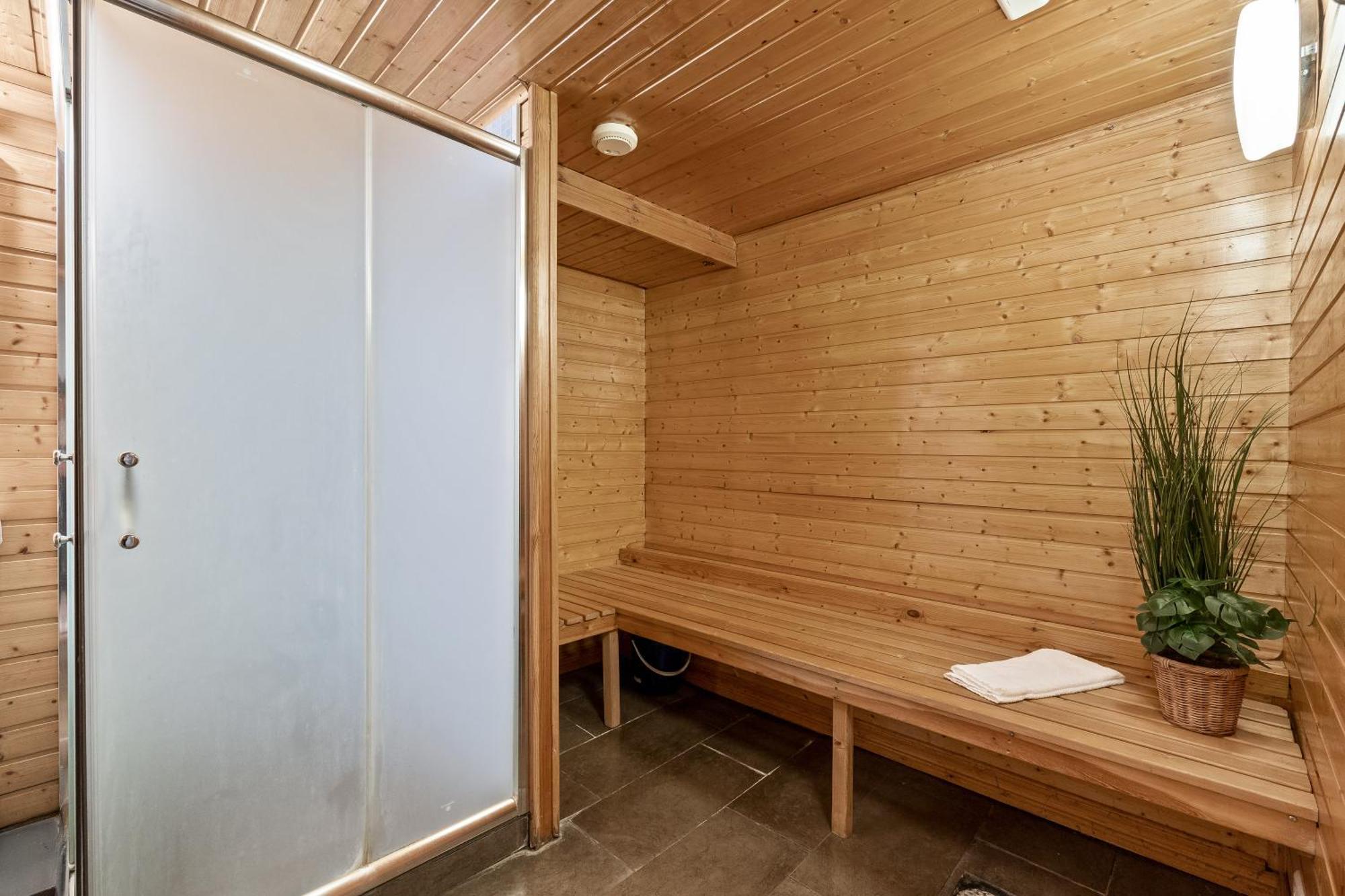 Massive Villa In Downtown Reykjavik With A Sauna ภายนอก รูปภาพ