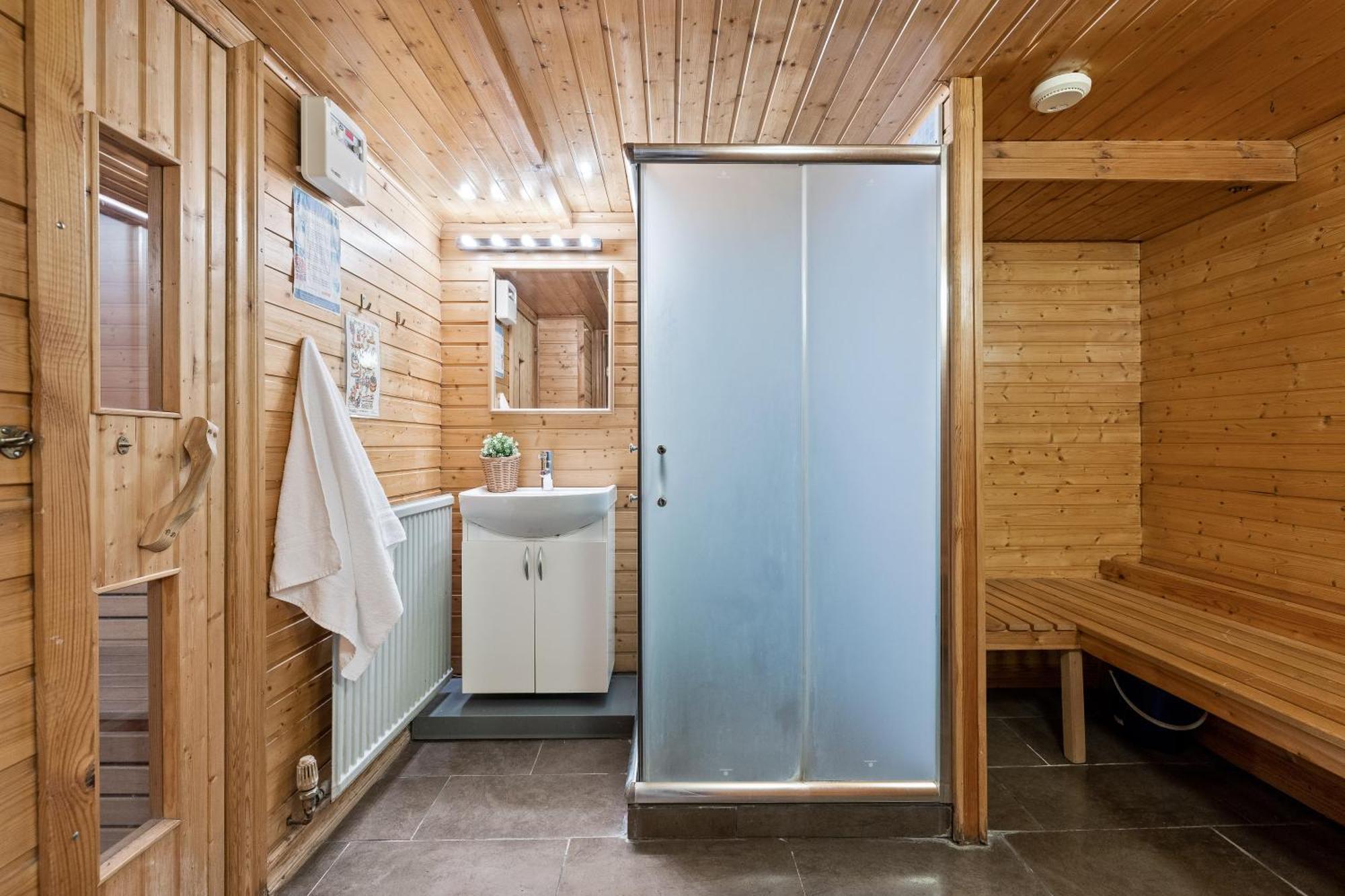 Massive Villa In Downtown Reykjavik With A Sauna ภายนอก รูปภาพ